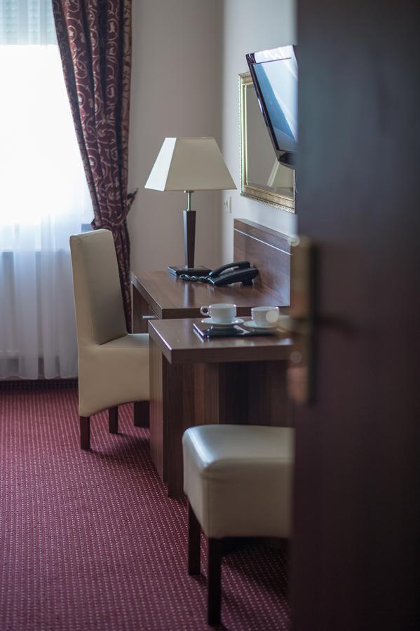 弗罗茨瓦夫加斯科高级酒店 外观 照片